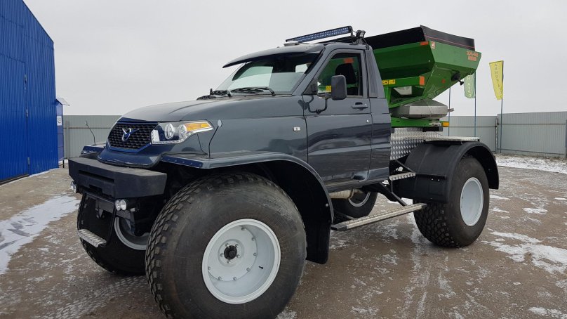 УАЗ Патриот разбрасыватель удобрений