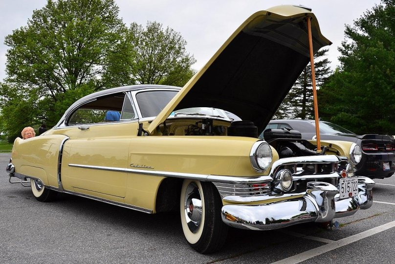 Кадиллак купе Девиль