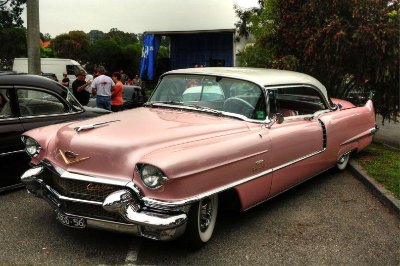Cadillac Deville 1956 розовый
