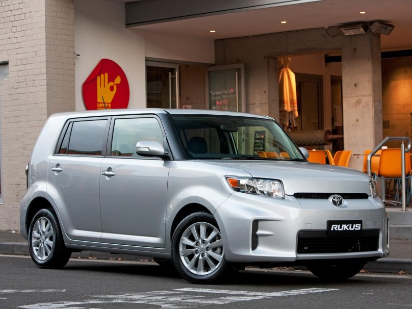 Тойота Ист 2020