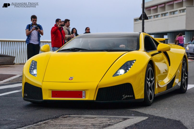 Машина GTA Spano 2014 желтый