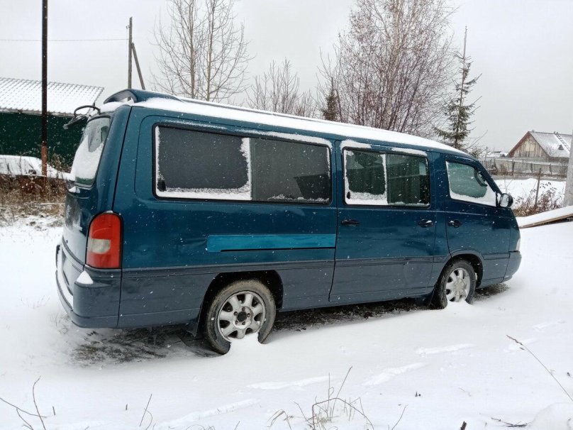 ССАНГЙОНГ Истана 2000