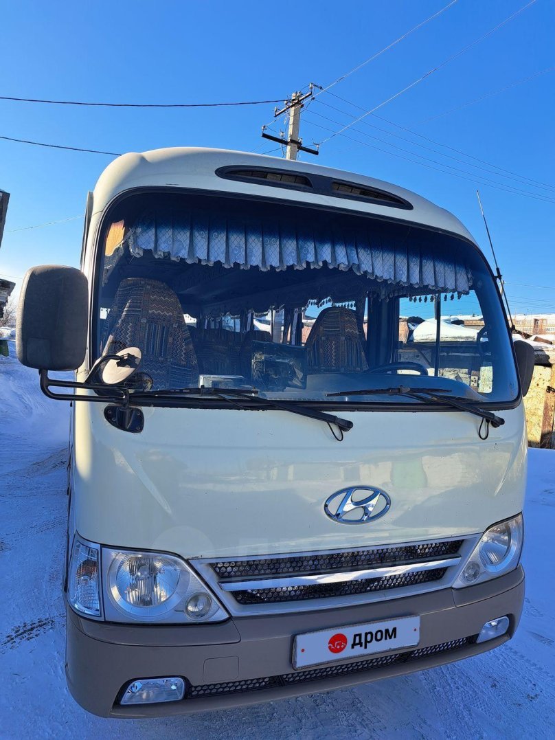 Hyundai County места