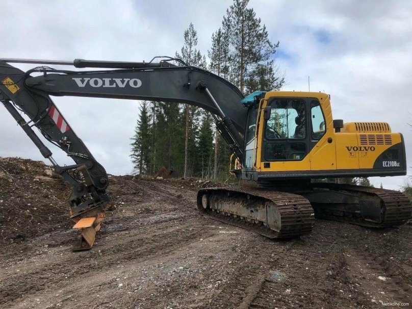Volvo ec210
