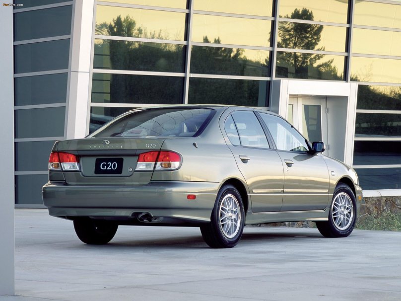 Инфинити г20 2000г