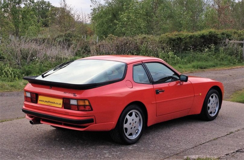 Porsche 944 Turbo s2