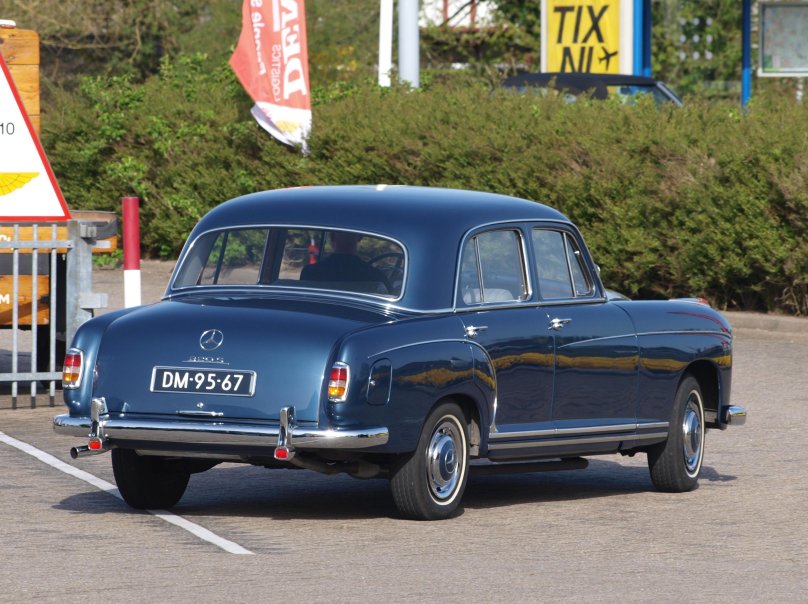 Mercedes-Benz w180 220s