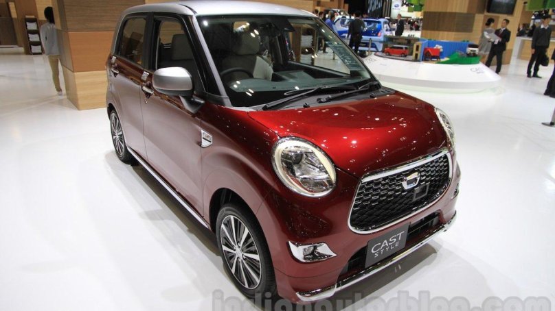 Daihatsu Cast Activa 2015