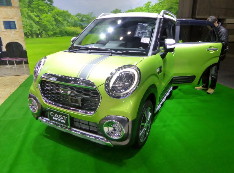 Дайхатсу Cast 2015