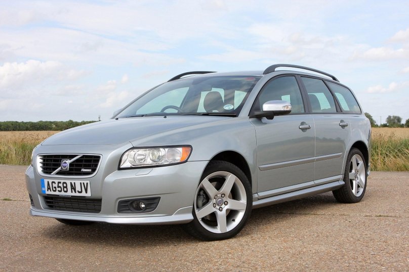 Volvo v50 универсал