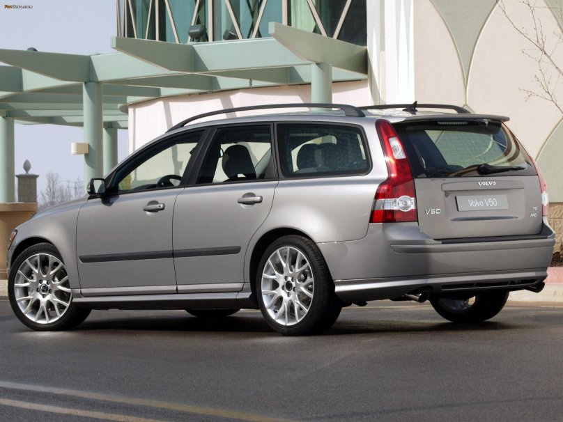 Volvo v50 2005