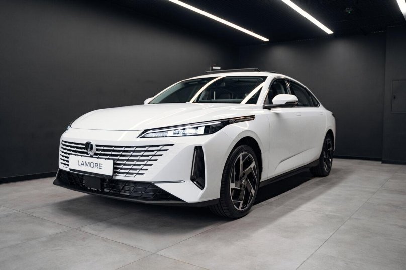 Changan Lamore 1.5 DCT 180hp 2wd