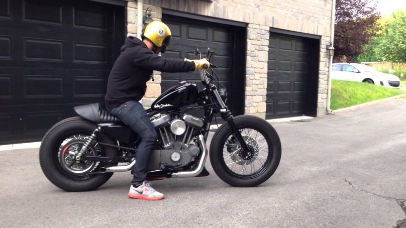 Sportster 883 боббер