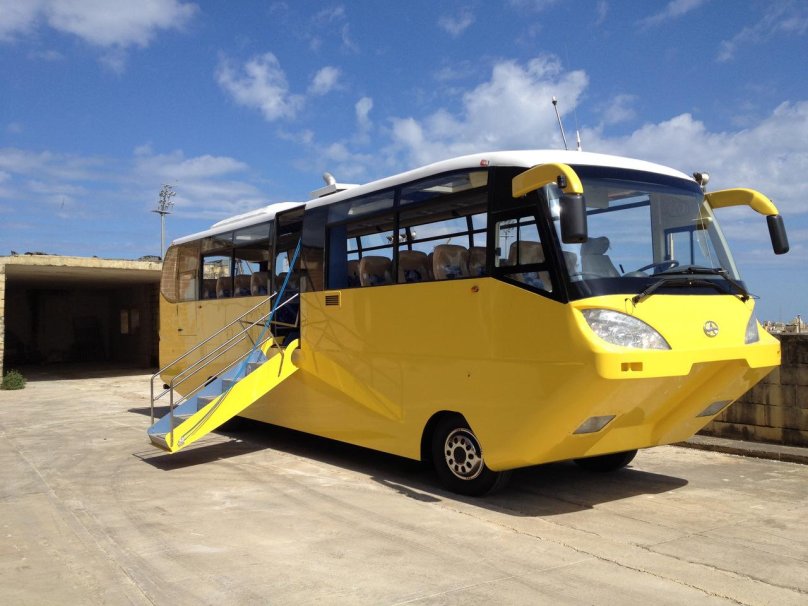 Амфибиус автобус амфибия