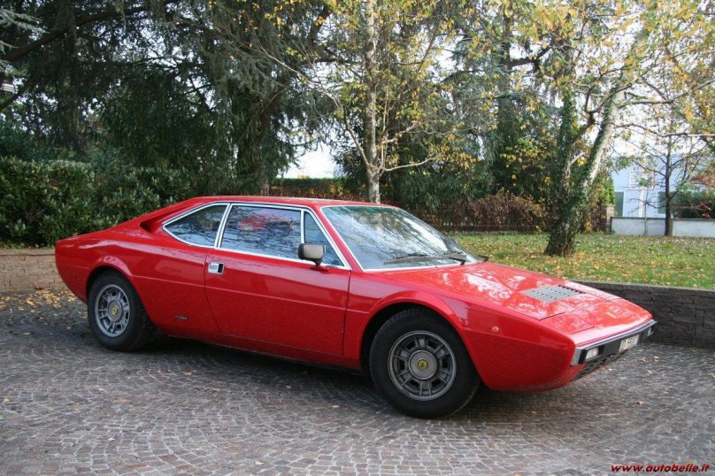 Феррари Дино 208