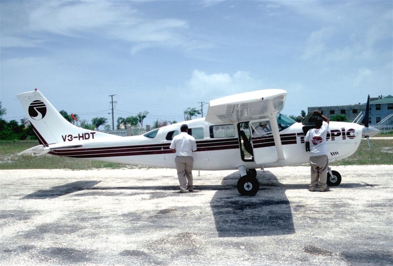 Cessna 207 Stationair 8