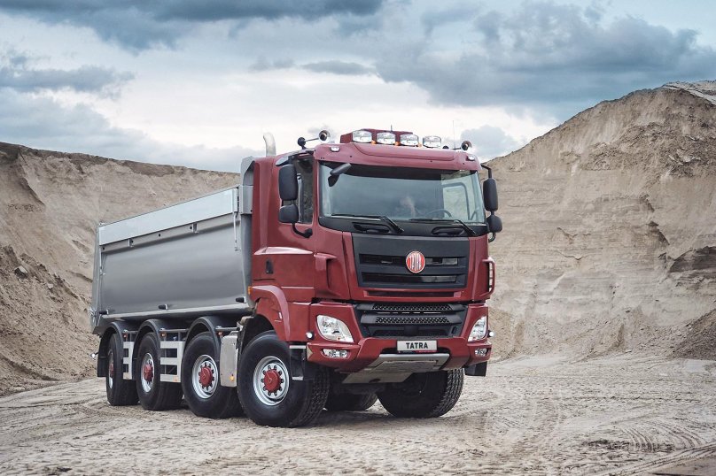 Татра Феникс