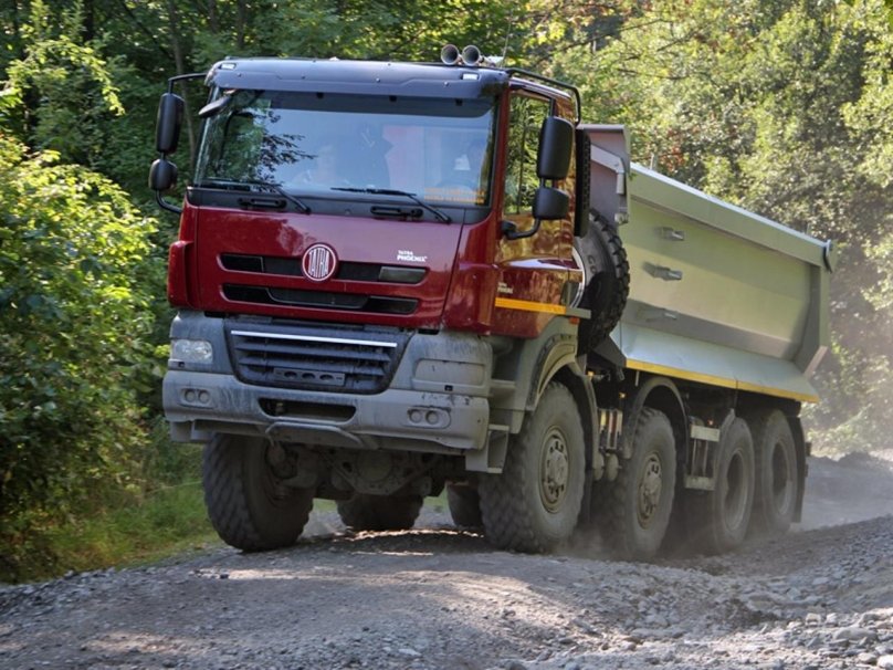 Самосвал Tatra t158-8p5r46