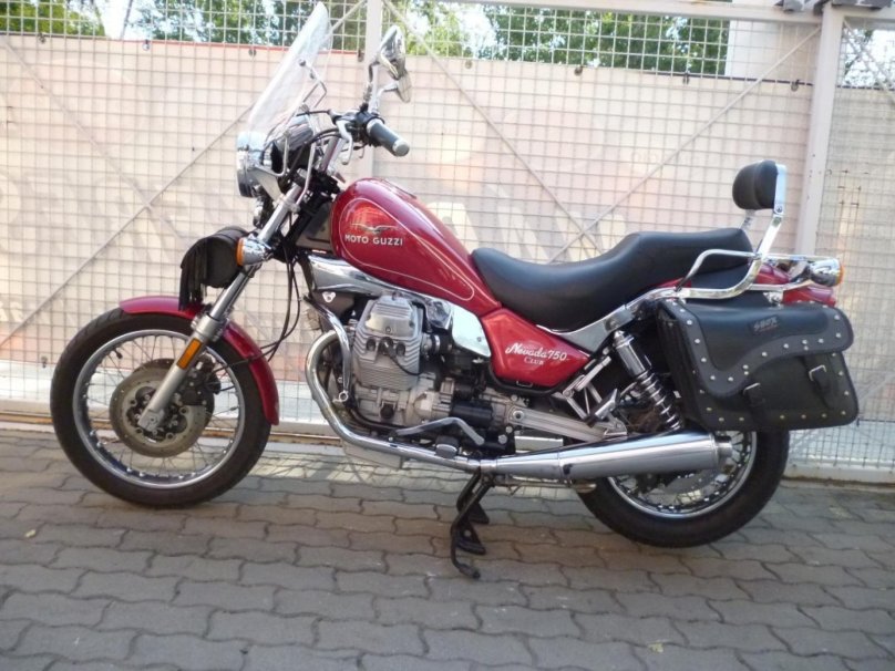 Мото Гуцци Невада 750