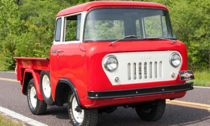 Jeep FC 150 van