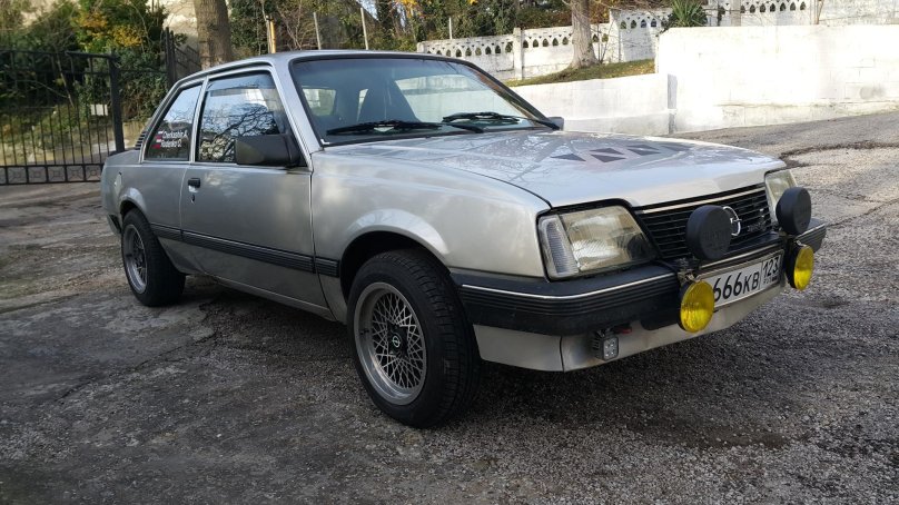 Opel Ascona 1.6