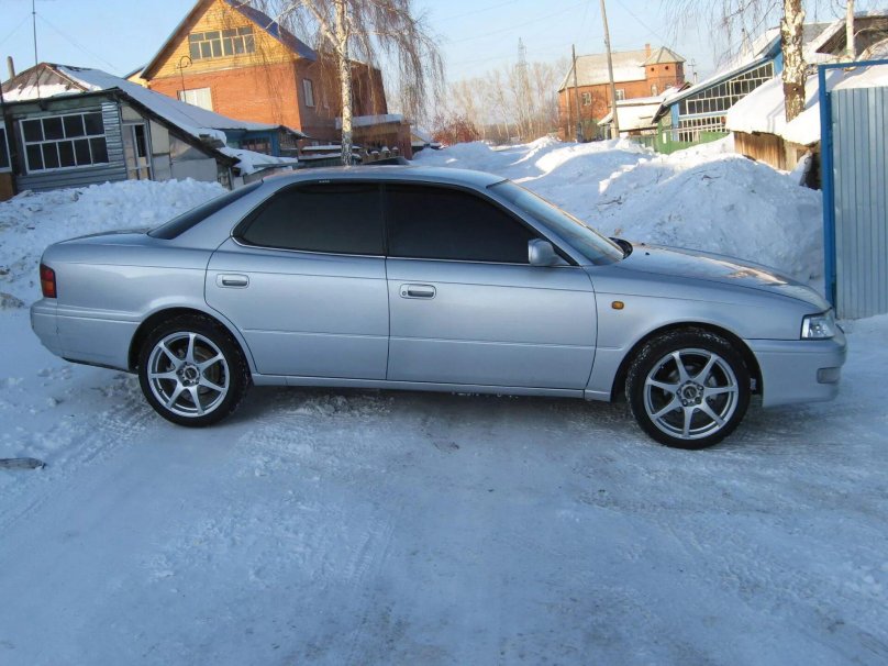 Тойота Виста sv40