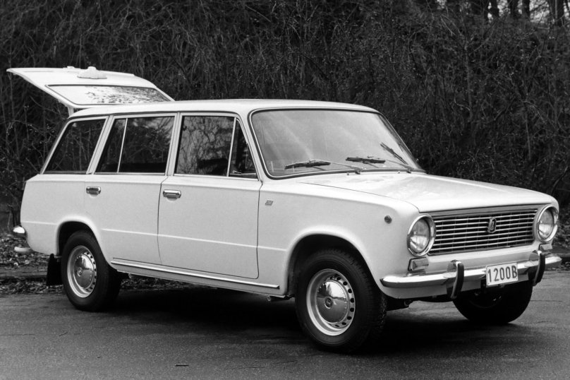Lada 2102