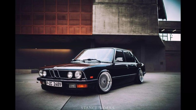 BMW 5 e28