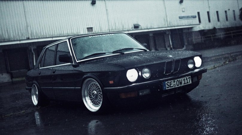 BMW 525 e28
