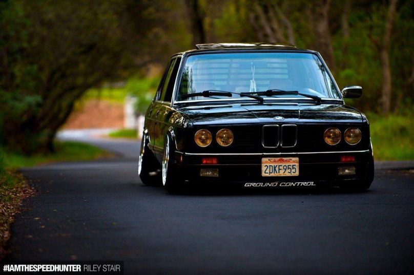 BMW e28 stance