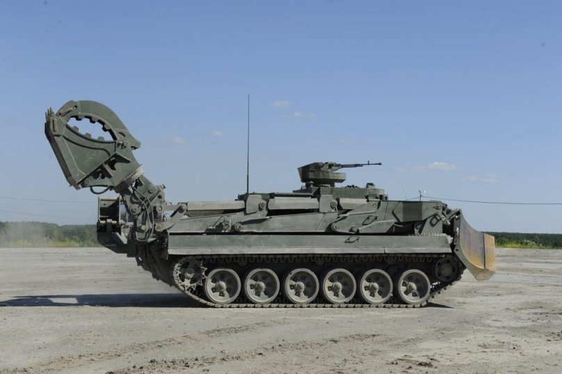 УБИМ универсальная бронированная Инженерная машина