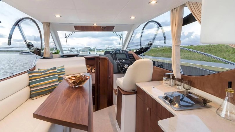 Galeon 400 Fly