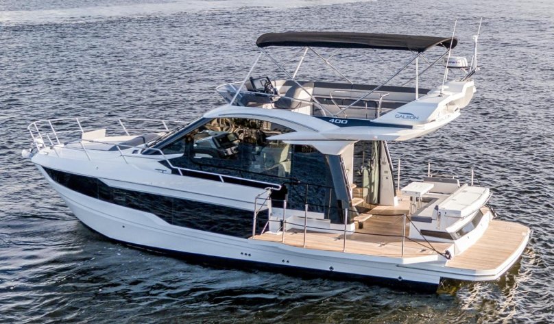 Galeon 400