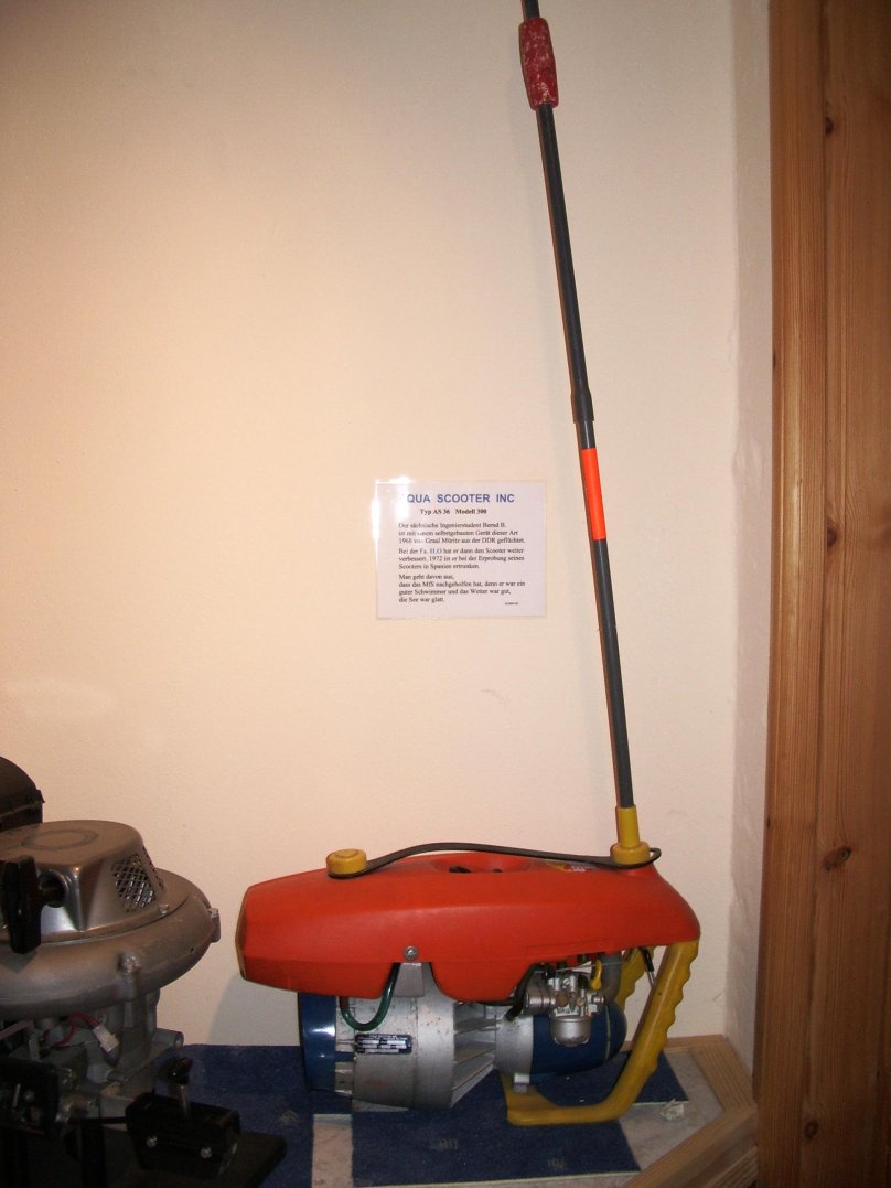 Акваскутер бензиновый