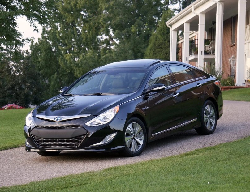 Hyundai Sonata Hybrid 2012