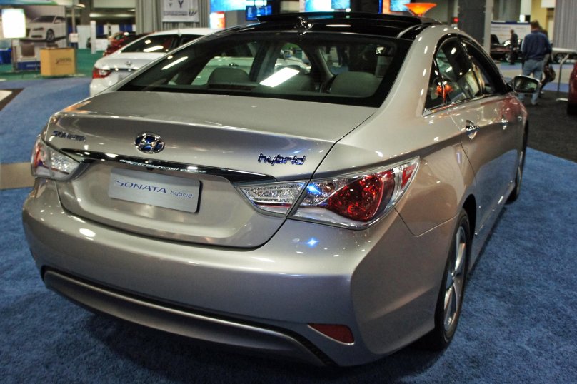 Hyundai Sonata Hybrid 2012