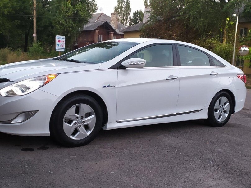 Соната гибрид 2012 характеристики