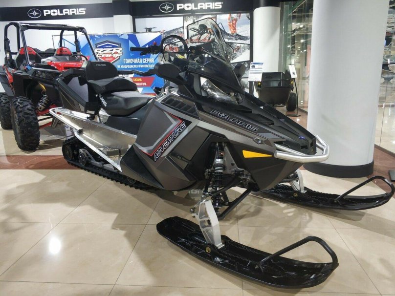 Снегоход Polaris Indy 550