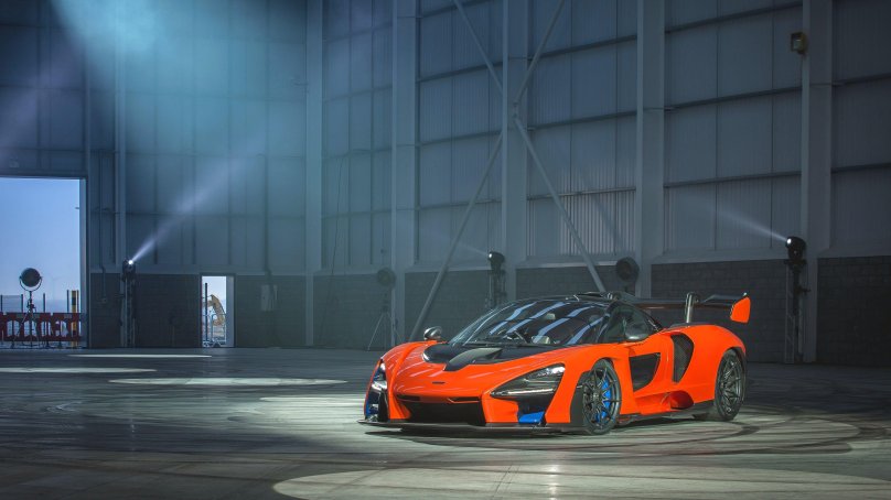 Машина MCLAREN Senna MCLAREN
