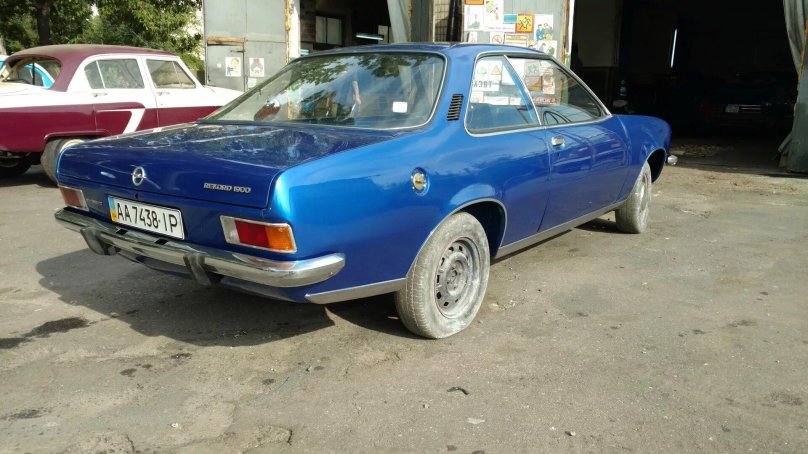 Opel Rekord Coupe 1981
