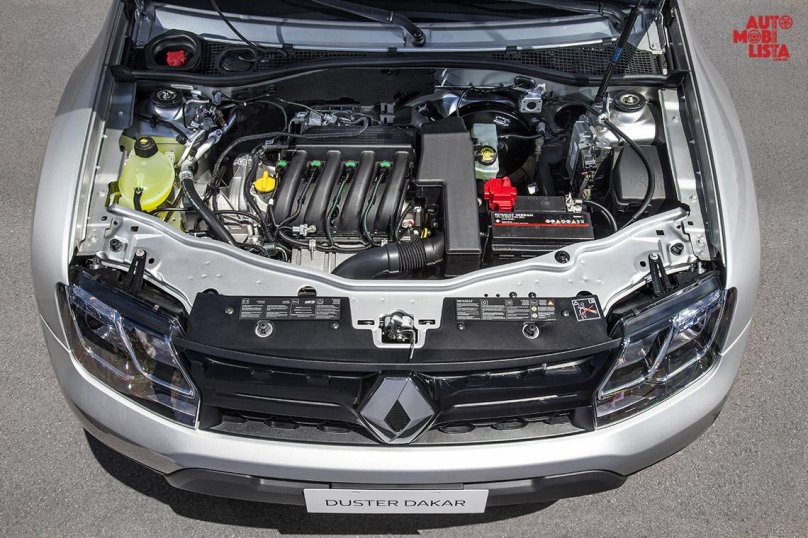 Моторный отсек Рено Дастер 1.6