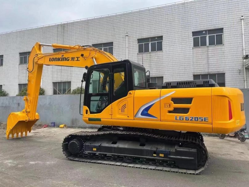 Экскаватор cdm6225n