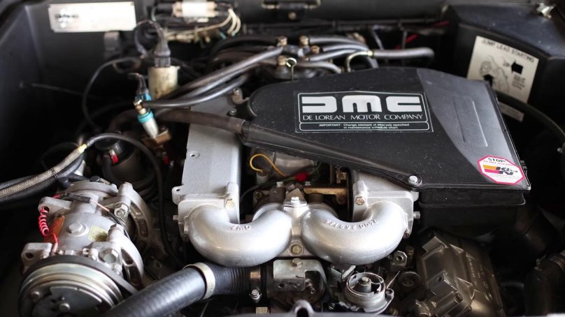 Делориан ДМС 12 мотор