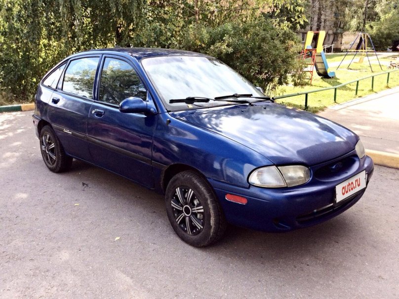 Kia Avella, 1997 хэтчбек