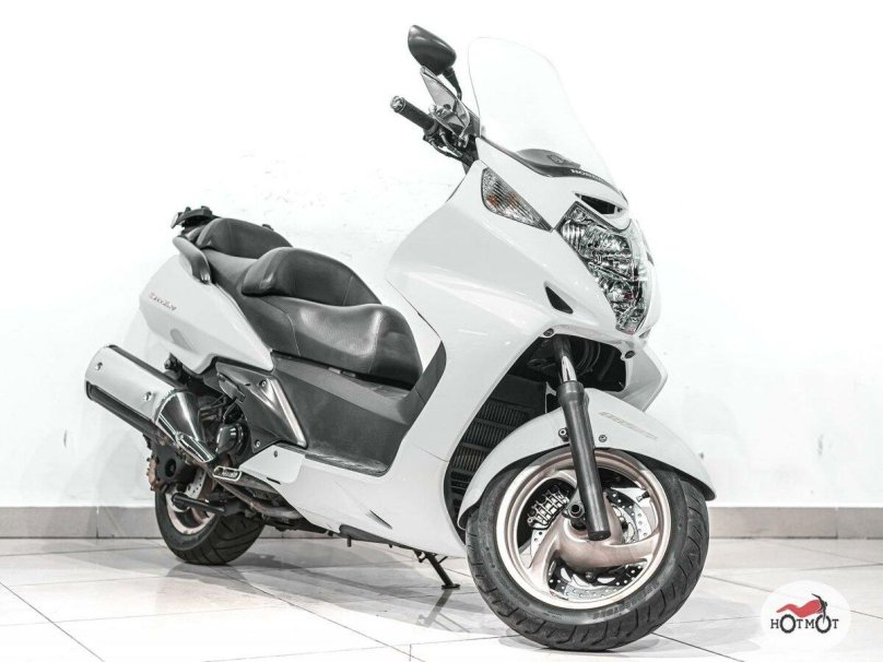 Honda Silver Wing 600 White