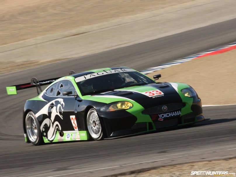 Гоночный Ягуар XKR Лемана