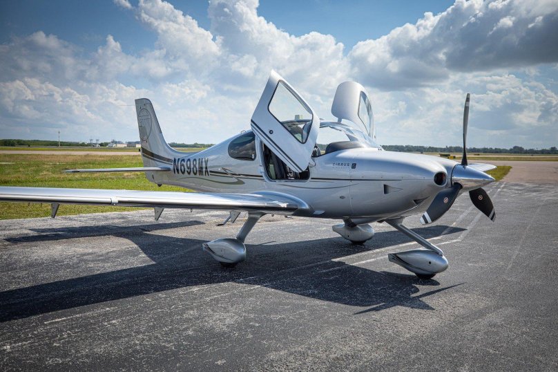 Cirrus sr22