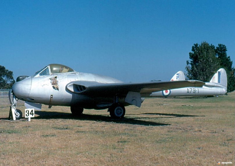 Самолет Havilland DH.100 Vampire novo
