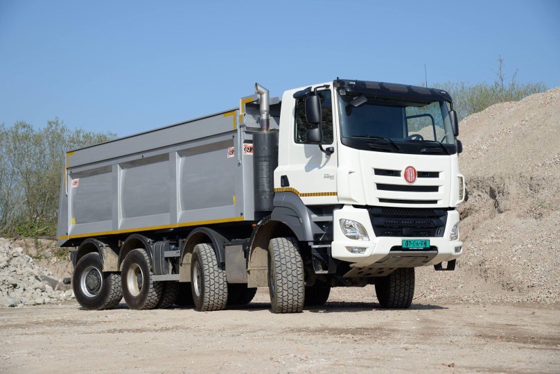 Татра Феникс