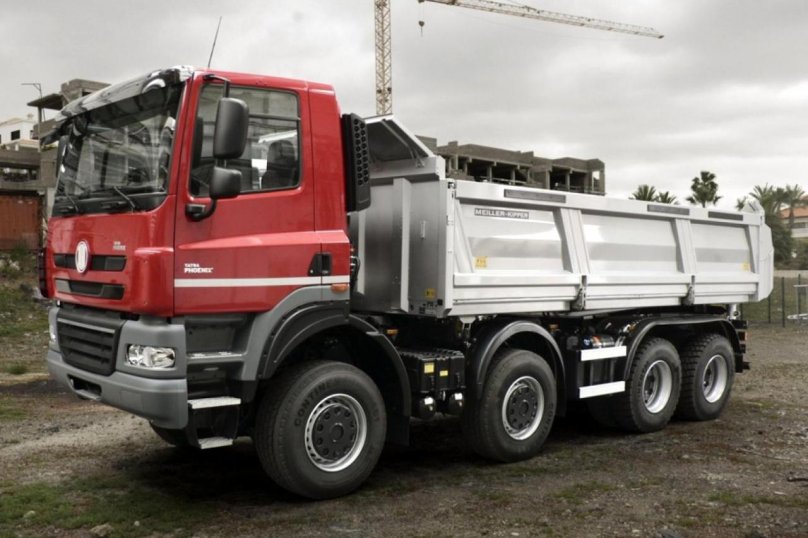 Татра Феникс